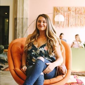 Meet your Posher, Daniella